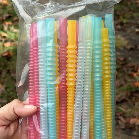 TUPPERWARE STRAWS (1 BAG OF 20 STRAWS) - Picture 8 of 10